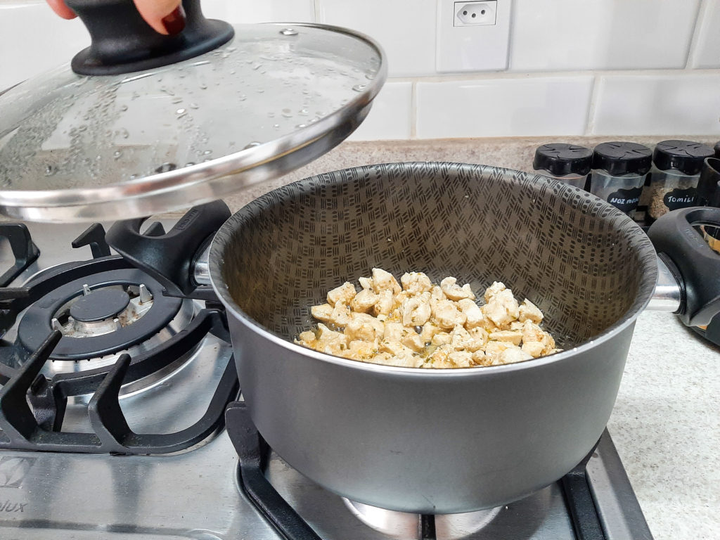 Frango cremoso ao Curry, a simplicidade de um prato exótico na sua cozinha.