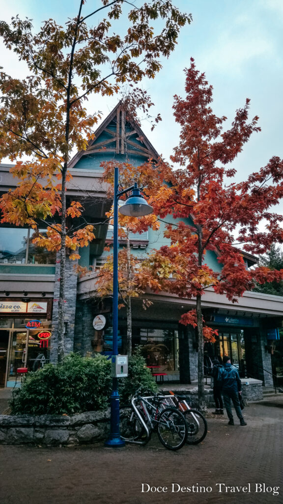 O que fazer em Whistler em 1 dia. Descubra o Encanto das Montanhas Canadenses.